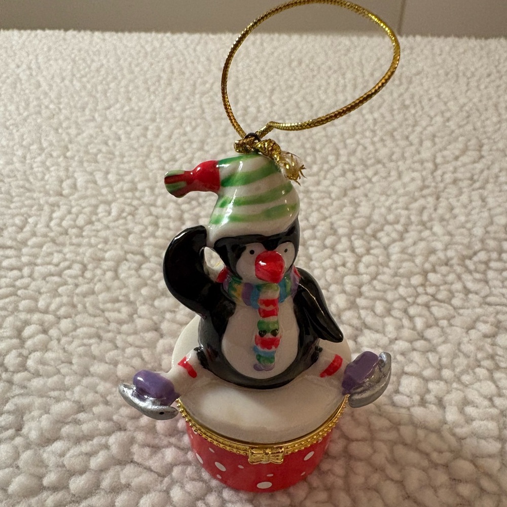 Tree Ornament - A Great Little Gift !!